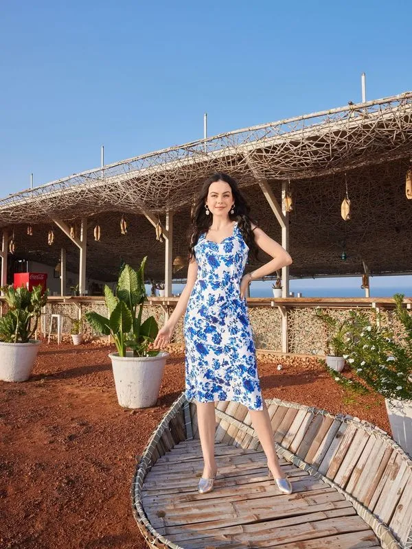 Blue Sleeveless Bodycon dress