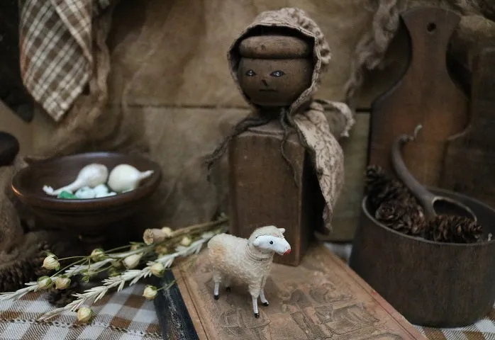 Bonnet Stand Putz Sheep Book Gathering