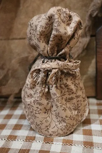 Bonnet Stand Putz Sheep Book Gathering