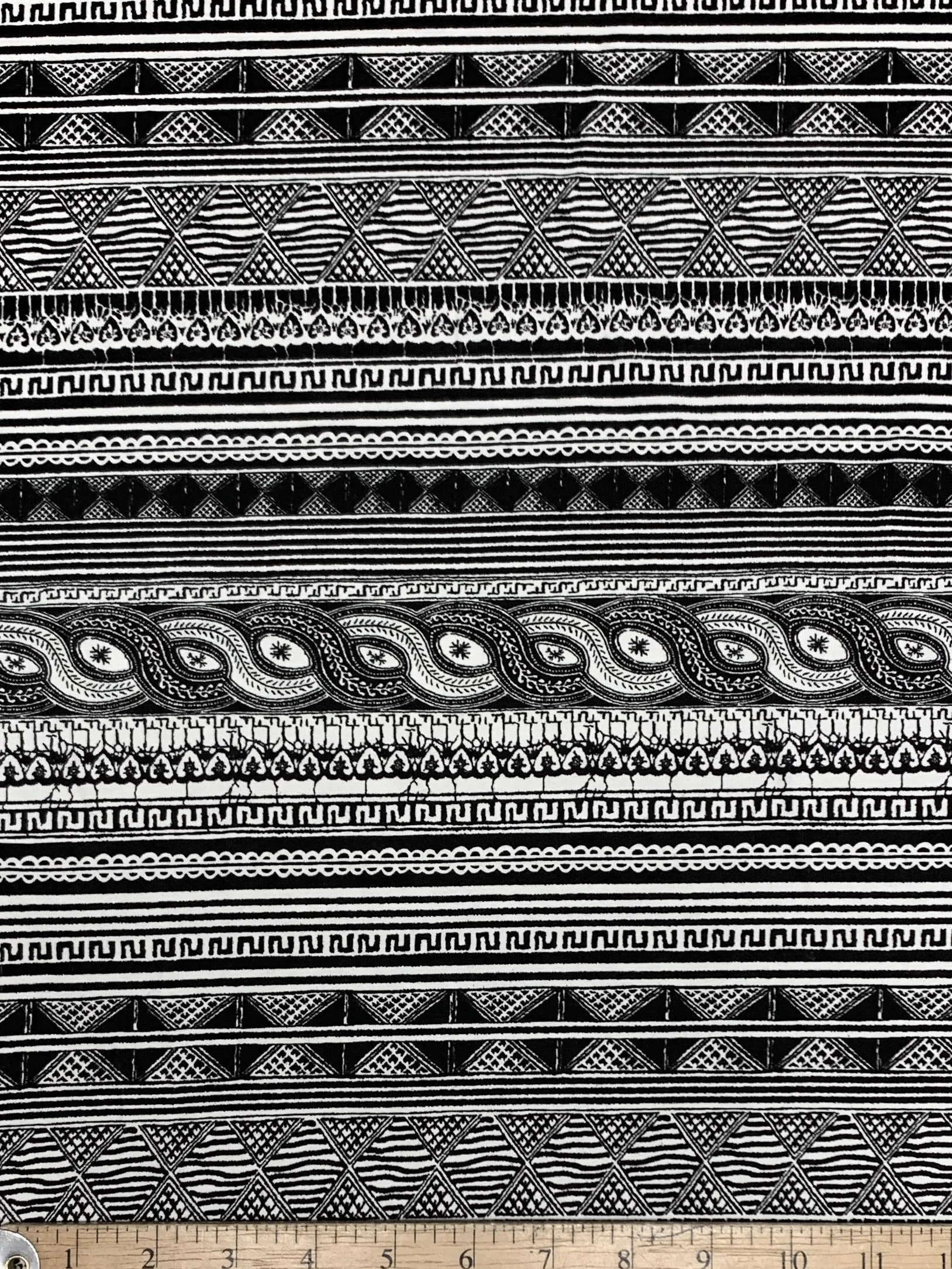 CK-1787W TRIBAL AZTEC PRINT COTTON KNIT. FRANCE