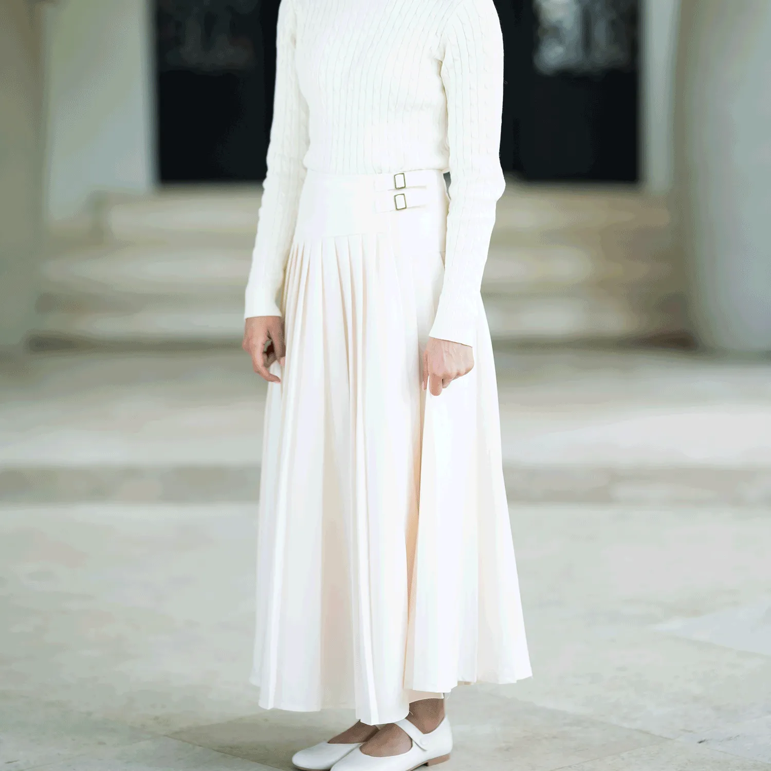 Coco Blanc Cream Pleated Buckle Skirt